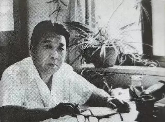 伊文思两次面授《血战台儿庄》主创纪实拍摄方法:资讯配图 伊文思两次面授《血战台儿庄》主创纪实拍摄方法:资讯配图