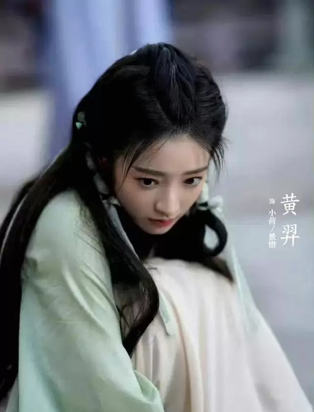 黄羿凭顾澜与小荷双角色展现剧抛脸实力:资讯配图 黄羿凭顾澜与小荷双角色展现剧抛脸实力:资讯配图