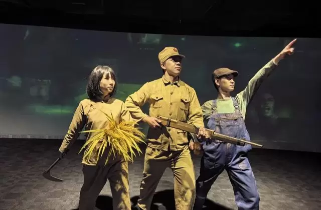 长影旧址博物馆推出经典影片NPC互动演出:现场图 长影旧址博物馆推出经典影片NPC互动演出:现场图